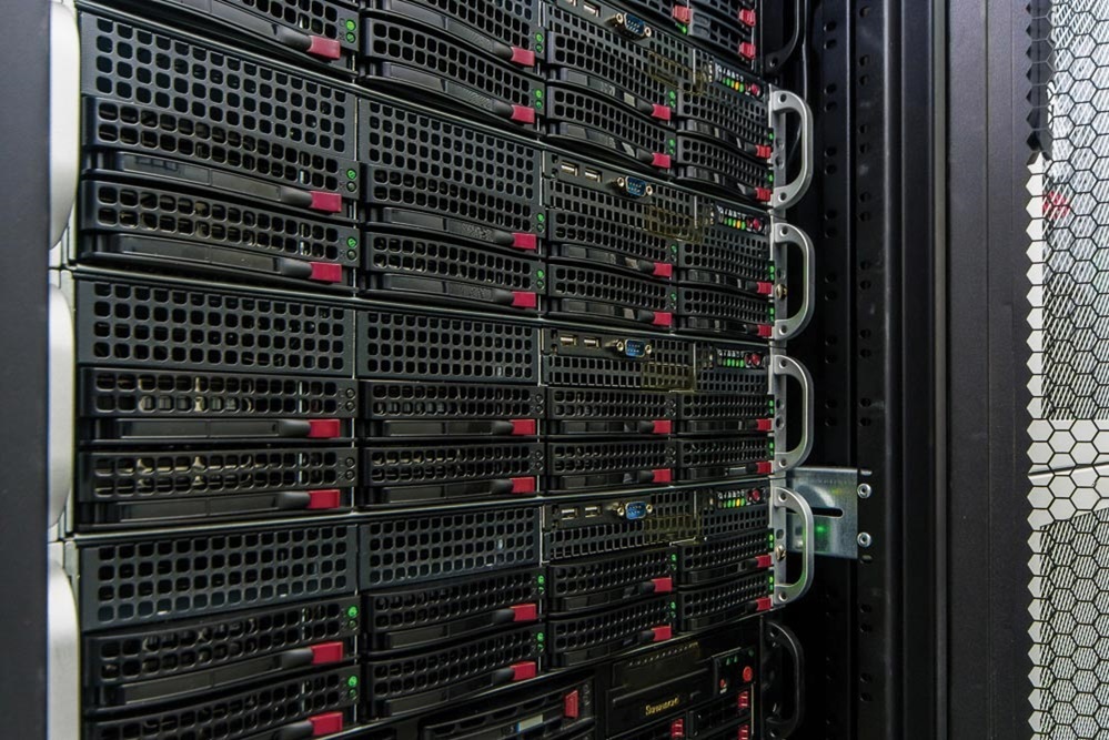 Serveroom2 server 1